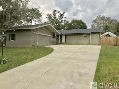 Main picture of 122 Gum St
