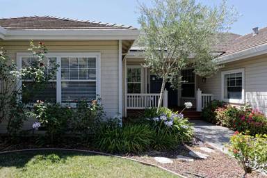 Main picture of 2395 Magnolia Ct