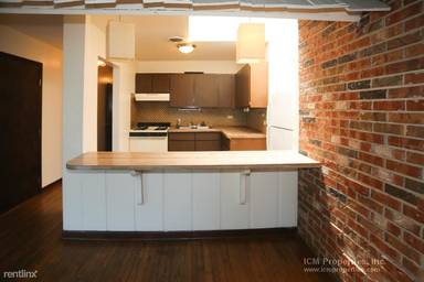 Main picture of 871-77 W Lill Ave