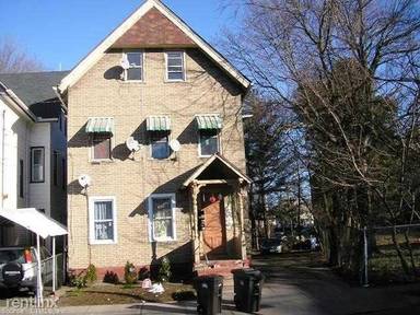 Main picture of 417 Poplar St