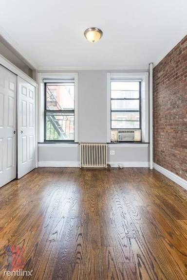 Main picture of 382 E 10th St