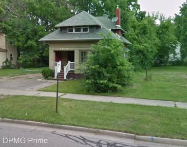 Main picture of 1118 W Kalamazoo St