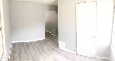 Main picture of 9946 Meadow Ave