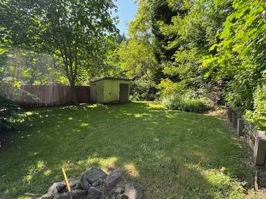 Main picture of 6241 Skunk Hollow Rd