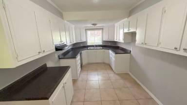 Main picture of 895 Mosby Rd