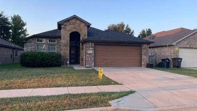 Main picture of 9853 Sparrow Hawk Ln