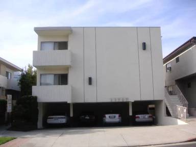 Main picture of 11707 Darlington Ave