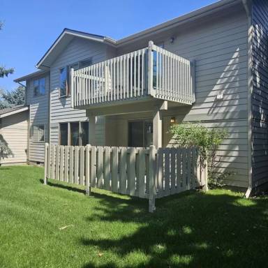 Main picture of 10 S Yellowstone Ave