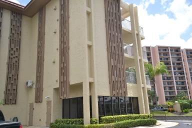 Main picture of 105 Island Way
