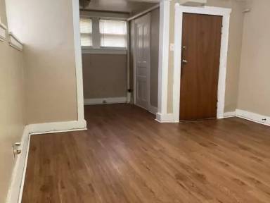 Main picture of 4423 S Indiana Ave