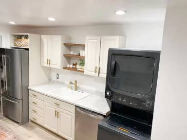 Main picture of 50 Brookside Pl