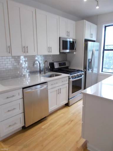 Main picture of 537 Clinton Ave