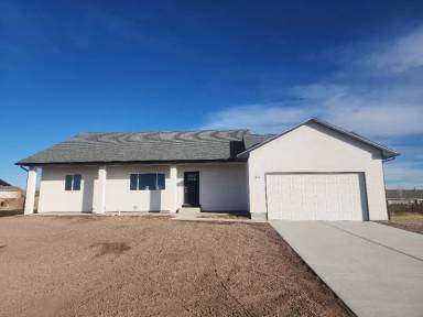 Main picture of 453 E Joe Martinez Blvd