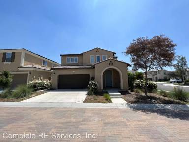 Main picture of 3227 E Olympic Dr
