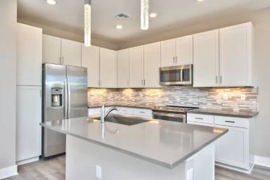 Main picture of 26330 Coco Cay Cir
