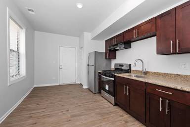 Main picture of 11038 S Vernon Ave