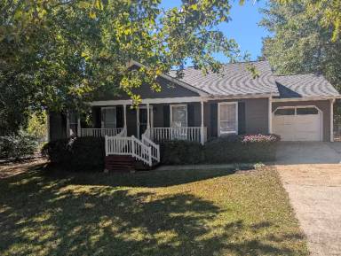Main picture of 140 Ridgeview Dr