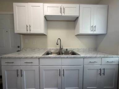 Main picture of 418 E Seminary Ave