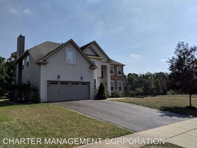 Main picture of 241 Creekside Dr