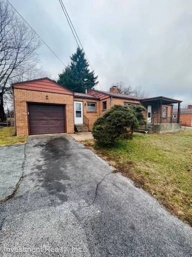 Main picture of 2823 N Broadway Ave