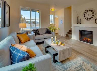 Main picture of 2542 NE Purcell Blvd