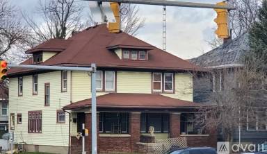 Main picture of 1800 E Main St