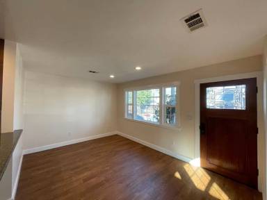 Main picture of 1025 Grand Ave