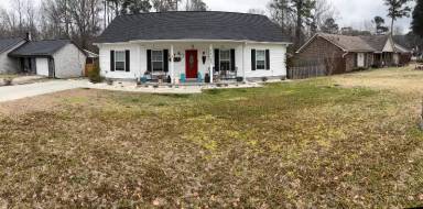 Main picture of 113 Kirksey Dr