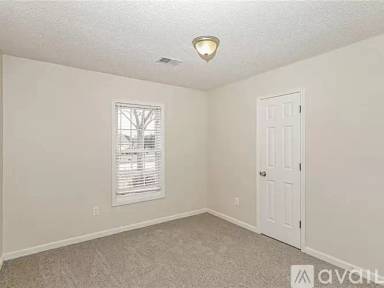 Main picture of 25 Oak Hill Ct