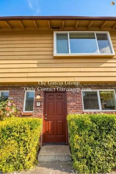 Main picture of 581 Holmes Ln