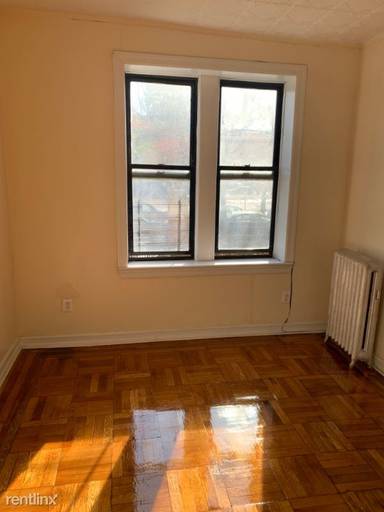 Main picture of 1315 Eastern Pkwy