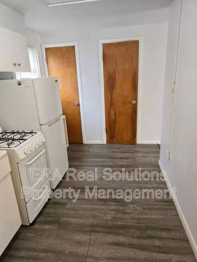 Main picture of 4400 Rocky River Dr