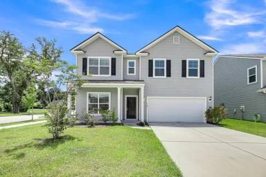 Main picture of 2996 Vincent Astor Dr