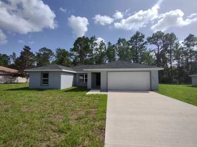 Main picture of 7871 N Golfview Dr