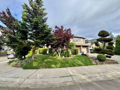 Main picture of 17617 32nd Ave SE