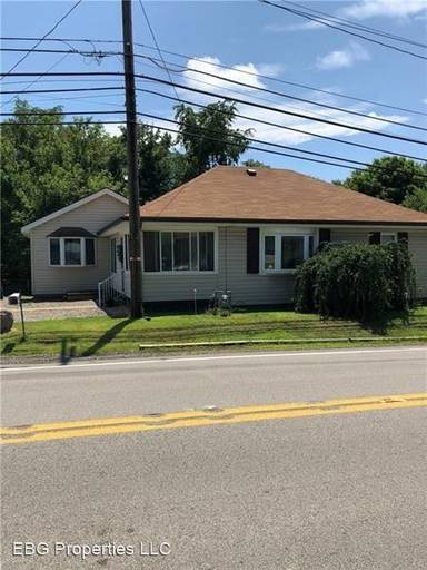 Main picture of 2652 7th Street Rd