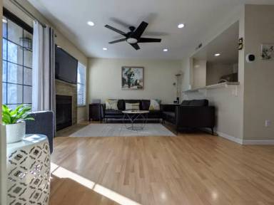 Main picture of 340 W Sunnyoaks Ave