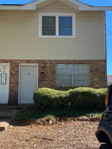 Main picture of 2502 Redwood Ct