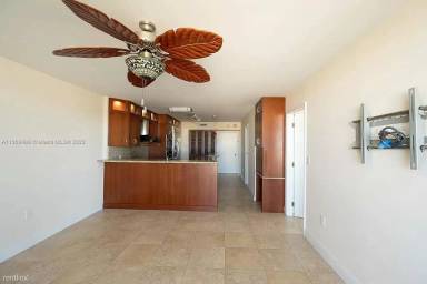 Main picture of Admiral Towers Condominium