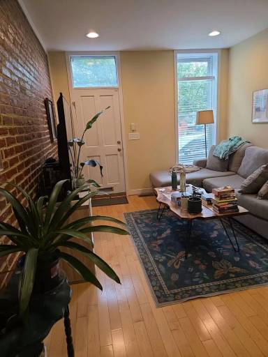 Main picture of 2518 Foster Ave