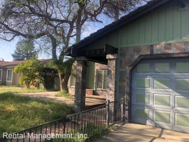 Main picture of 6782 Minnie Way