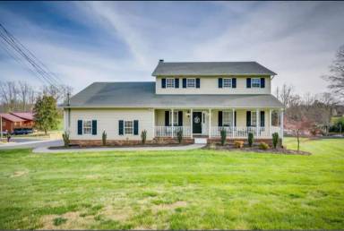 Main picture of 109 Lake Haven Dr