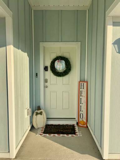 Main picture of 211 Gray Owl Dr W