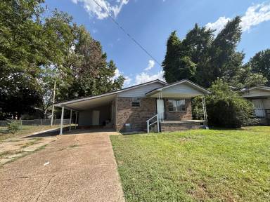Main picture of 126 Jelk St