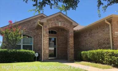 Main picture of 1010 Talpa Ln
