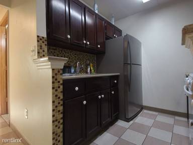 Main picture of 220 Eldert St