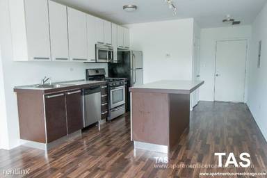 Main picture of 1544 W Glenlake Ave Apartments