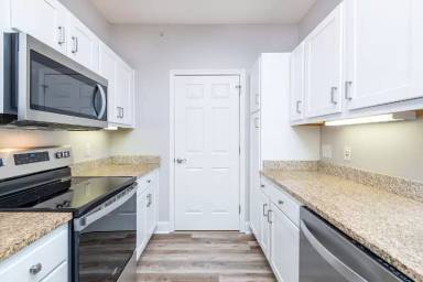 Main picture of Commons at Drum Hill