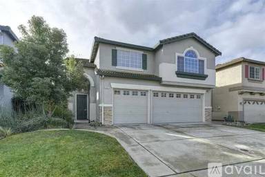 Main picture of 2243 Railway Cir