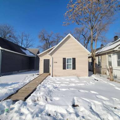 Main picture of 1736 Draper St